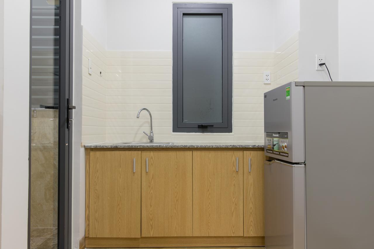 Reddoorz Premium Near E-Town Hotel Хошимин Екстериор снимка