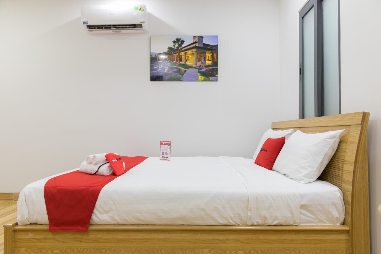 Reddoorz Premium Near E-Town Hotel Хошимин Екстериор снимка