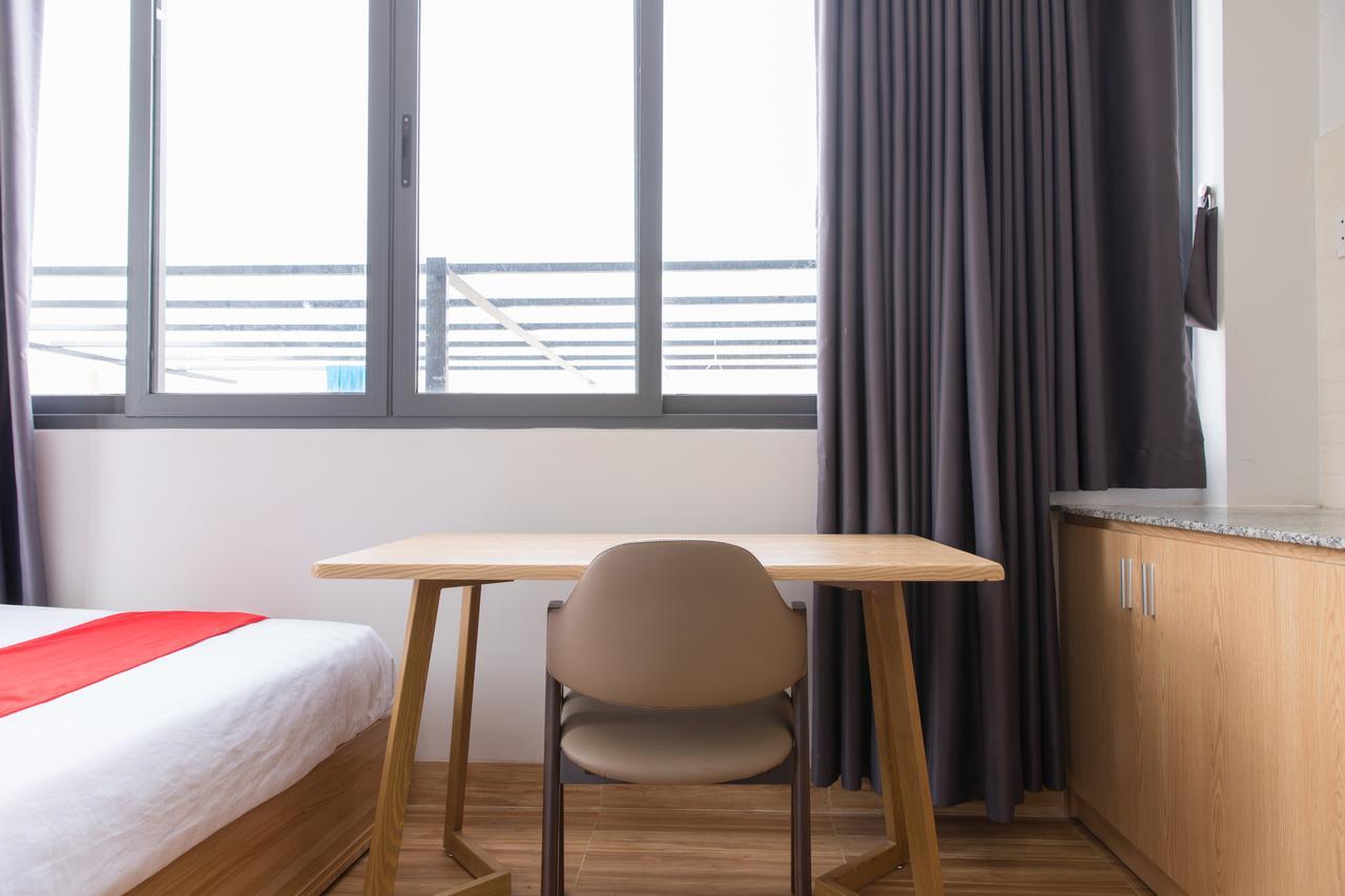 Reddoorz Premium Near E-Town Hotel Хошимин Екстериор снимка
