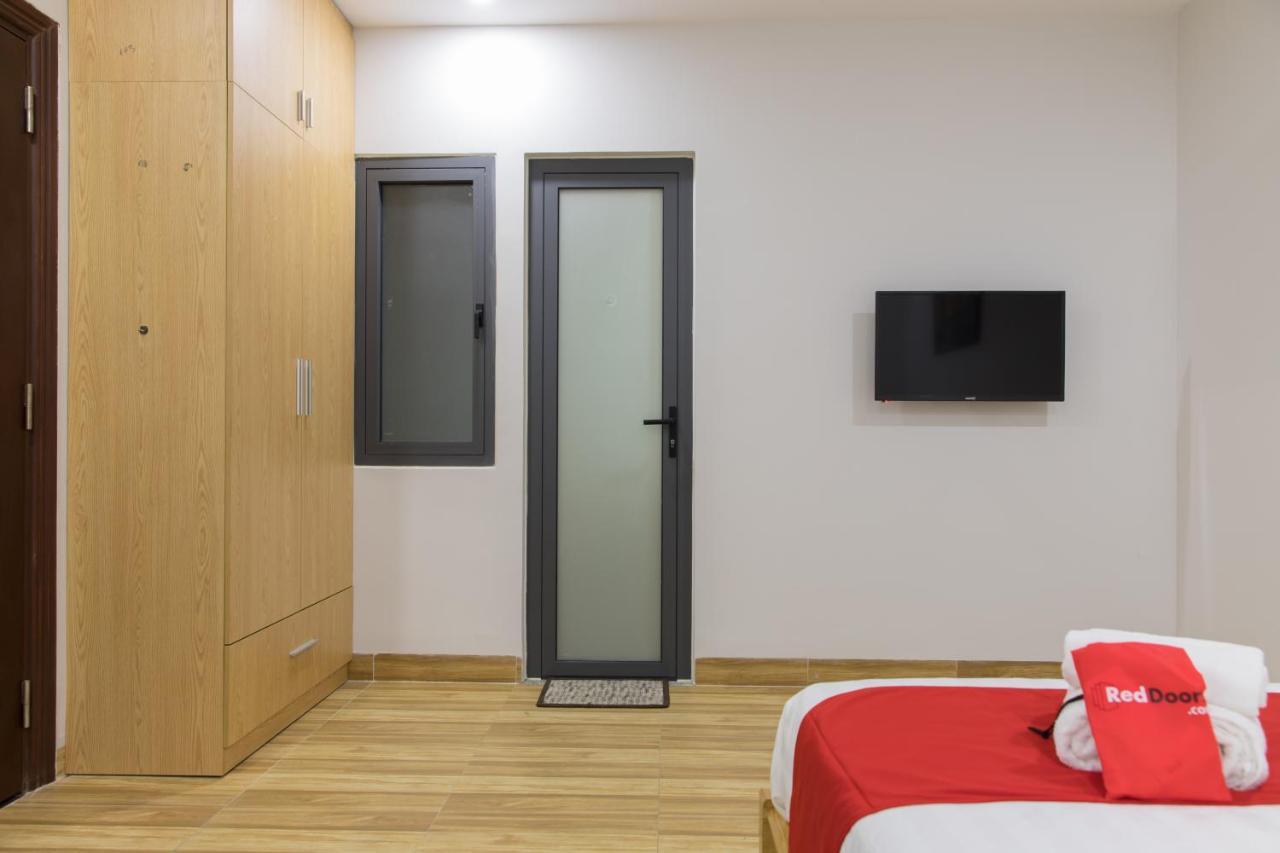 Reddoorz Premium Near E-Town Hotel Хошимин Екстериор снимка