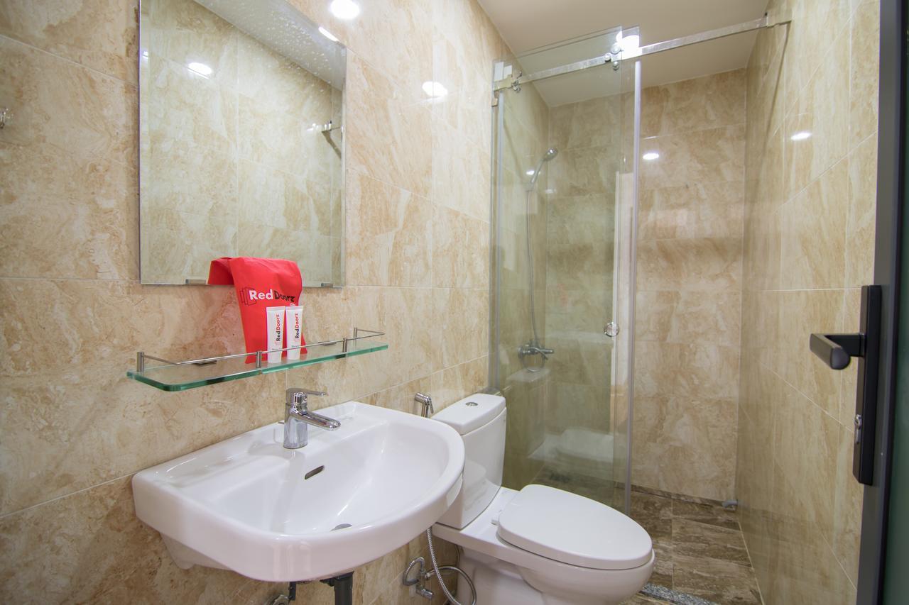 Reddoorz Premium Near E-Town Hotel Хошимин Екстериор снимка