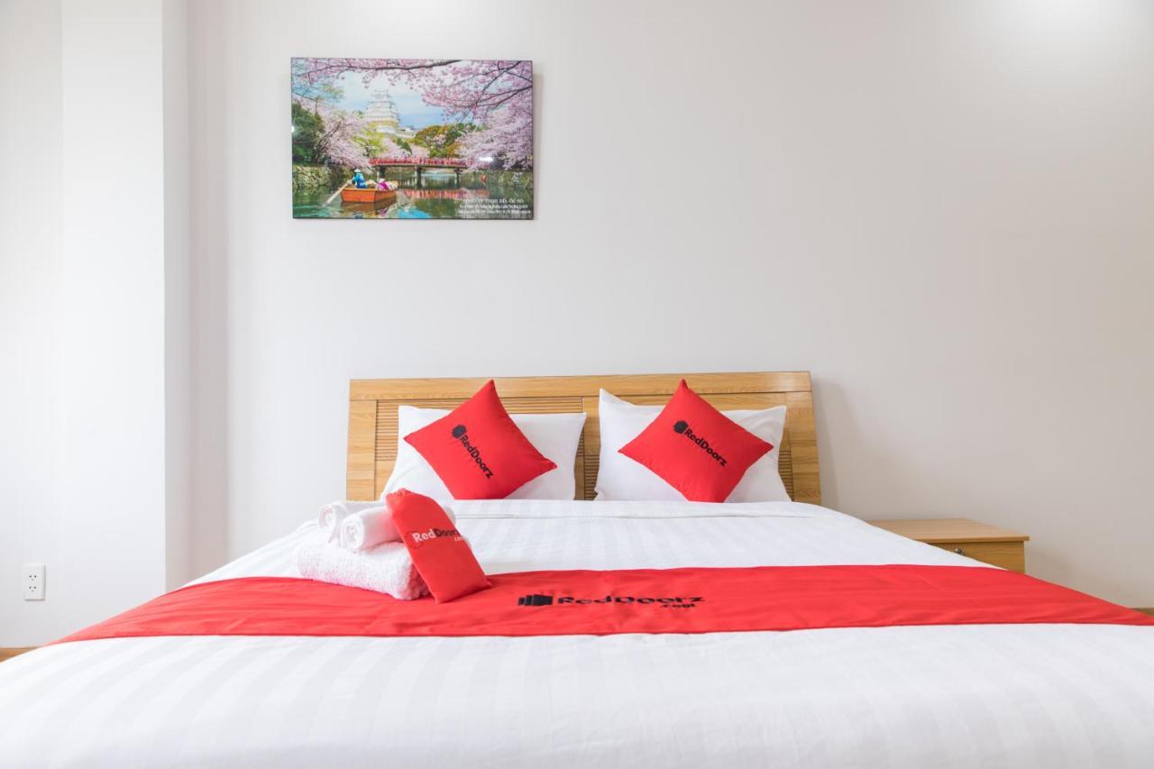 Reddoorz Premium Near E-Town Hotel Хошимин Екстериор снимка